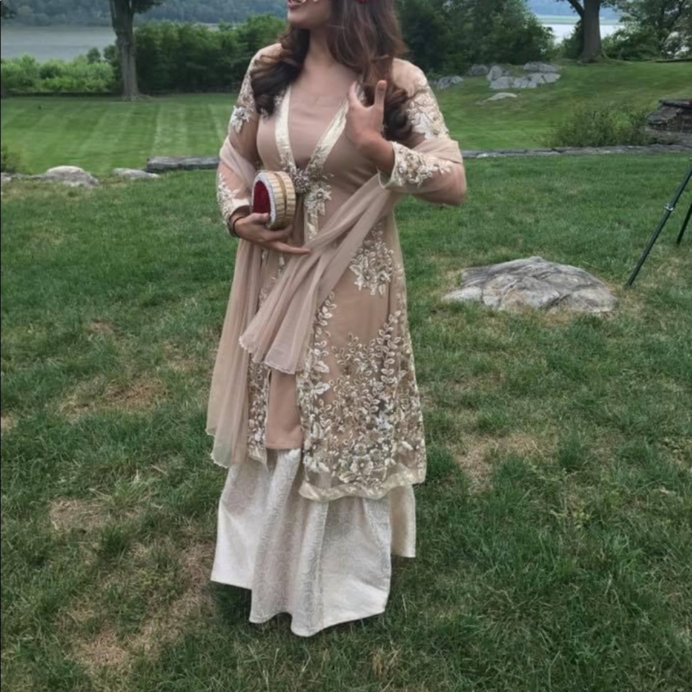 4 piece beige and gold salwar kamiz